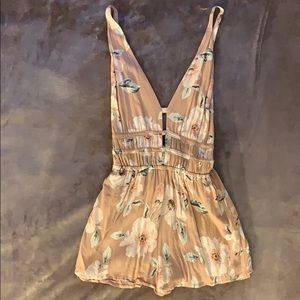 L.A. Hearts floral romper size small